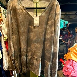 NWTS - Cotton Blue tie-dye Tunic knit blend with ruffle at bottom 3/4 sleeves